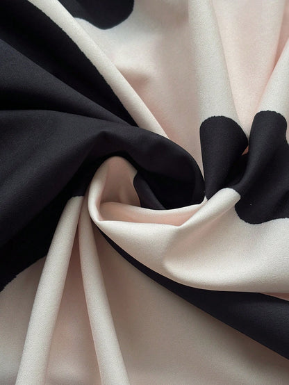 Travachic Women's Plus Size Resort Wear| Black And White Large Leaf Print V-Neck Kaftan Dress- Loose Batwing Sleeve Maxi Beach Cover Up Boho Maxi Dress