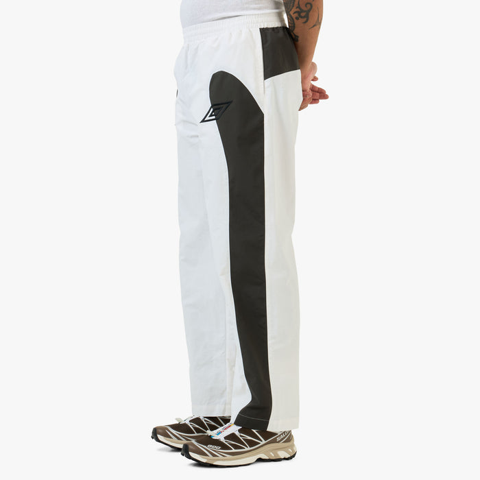 Umbro Guarding Tracksuit Pants White / Dark Olive