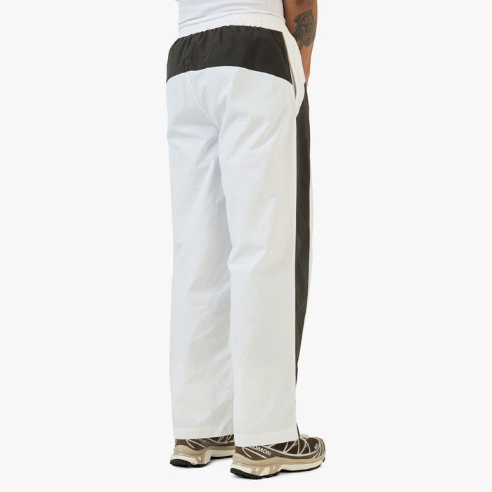 Umbro Guarding Tracksuit Pants White / Dark Olive