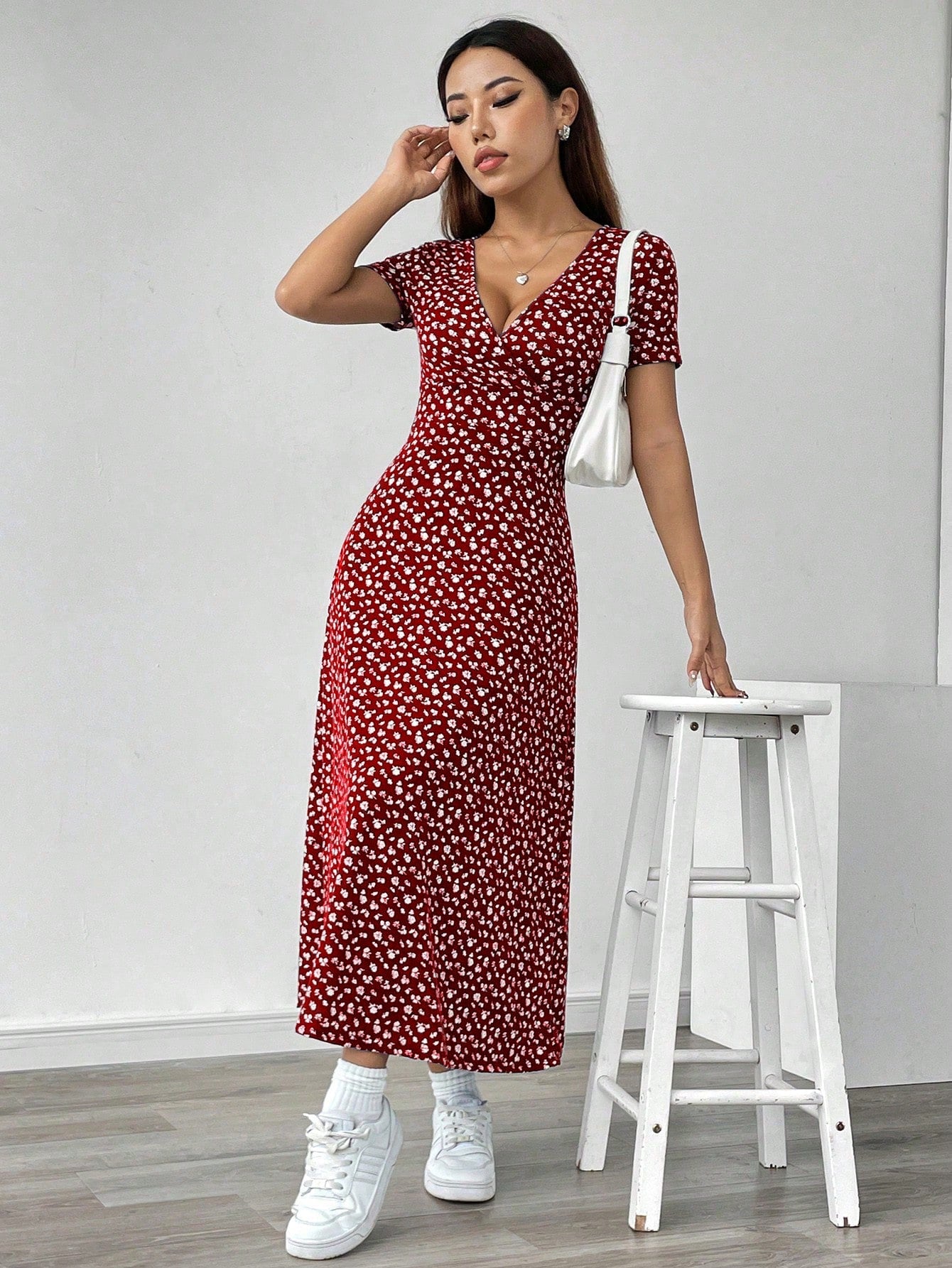Unity Ladies' V-Neck Ditsy Floral Short Sleeve Casual Summer Dress (Random Cut) Maxi Women Outfit,Petite Women