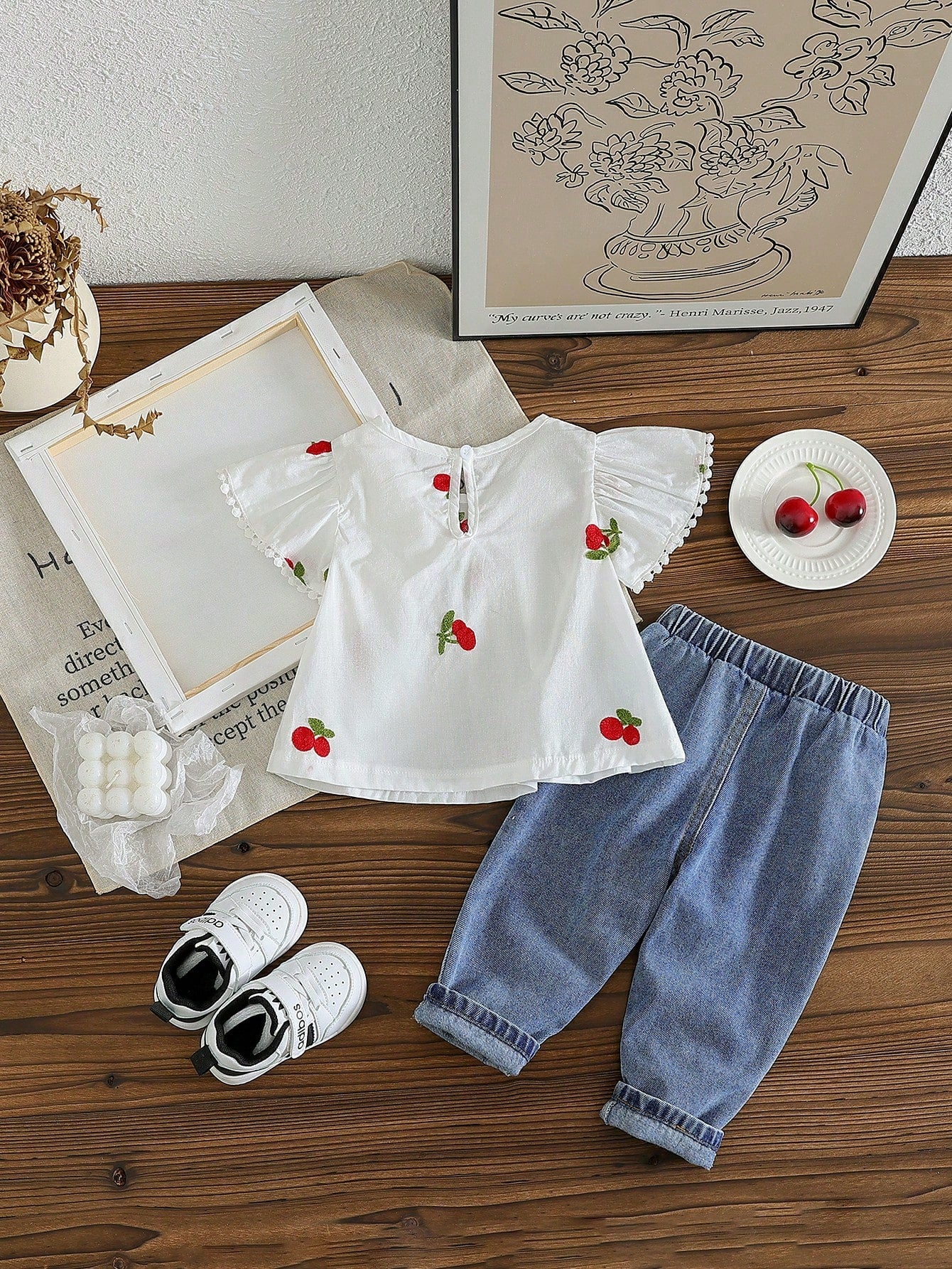 Vintaside Kids Baby Girl Berry Embroidery Flounce Sleeve Top & Jeans