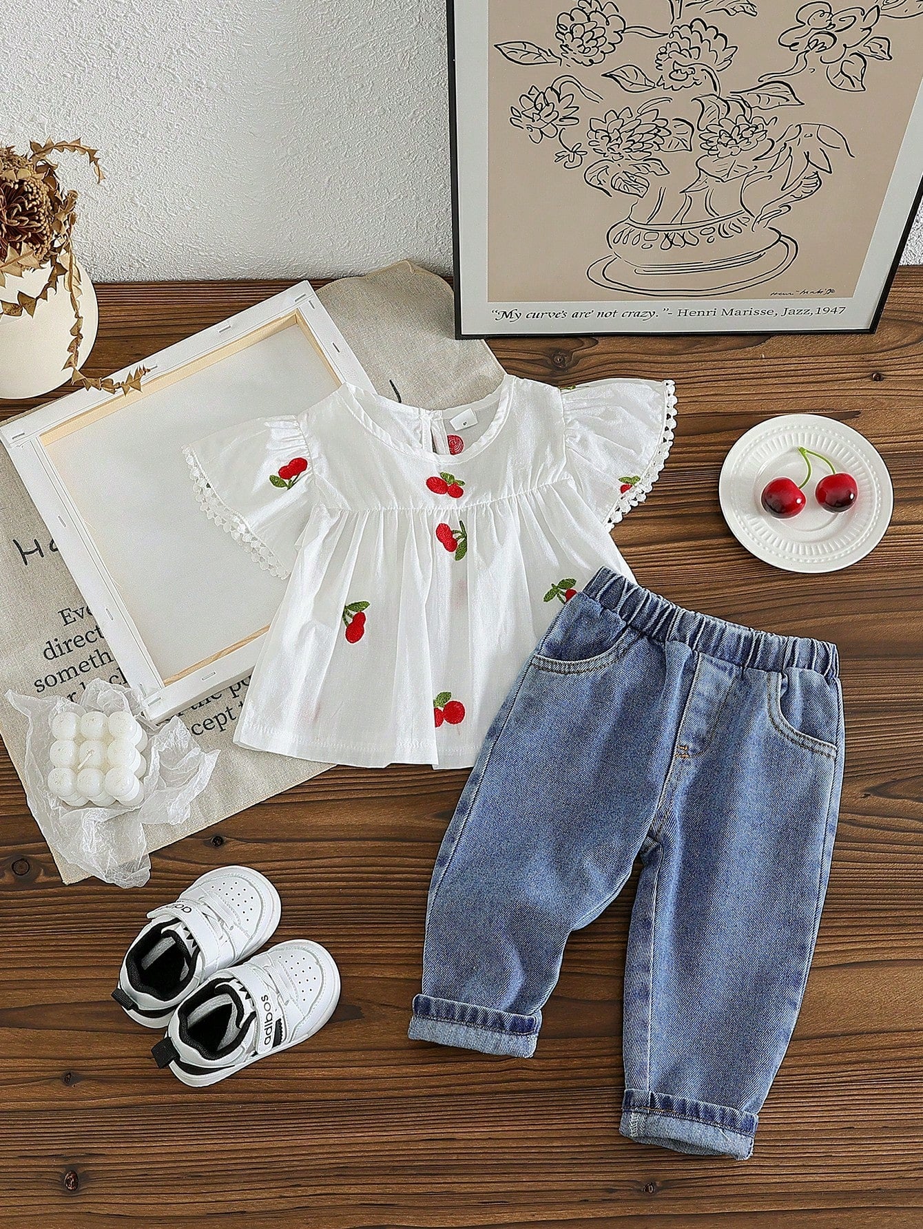 Vintaside Kids Baby Girl Berry Embroidery Flounce Sleeve Top & Jeans