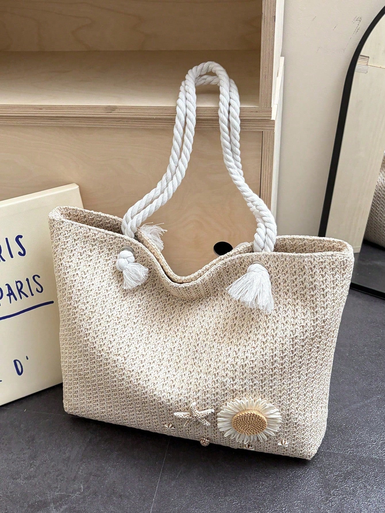 Women's Beach Tote Bag With Palm Tree, Daisy And Starfish Decor, Straw Shoulder Bag For Summer Vacation (Random Pendant Hook)