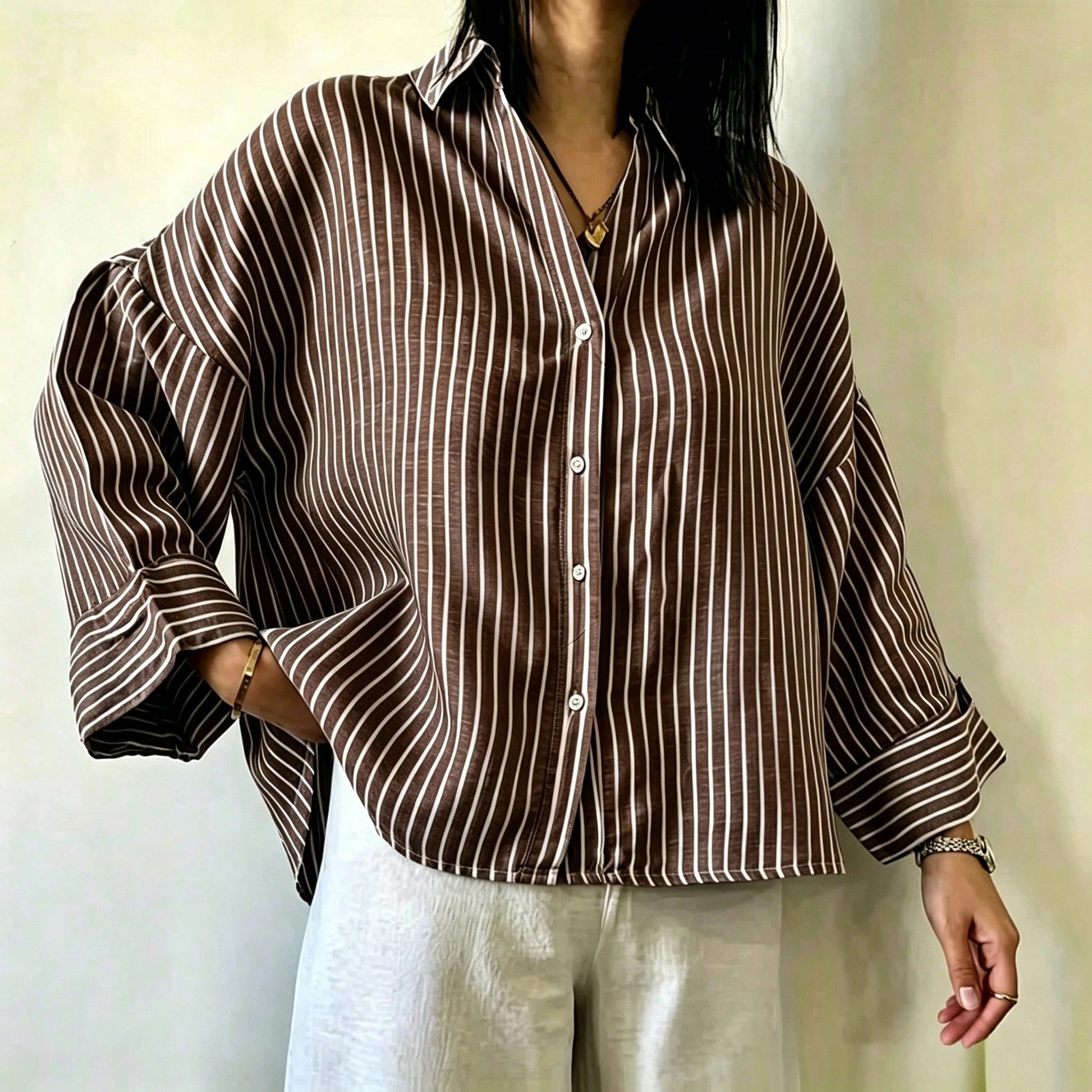 Women's Casual Coffee-Colored Striped Top, Coffee And White Striped Shirt, Classic Shirt Collar, Dropped Shoulder Sleeves, Wrist-Length Sleeves, Suitable For Spring And Autumn Wear.