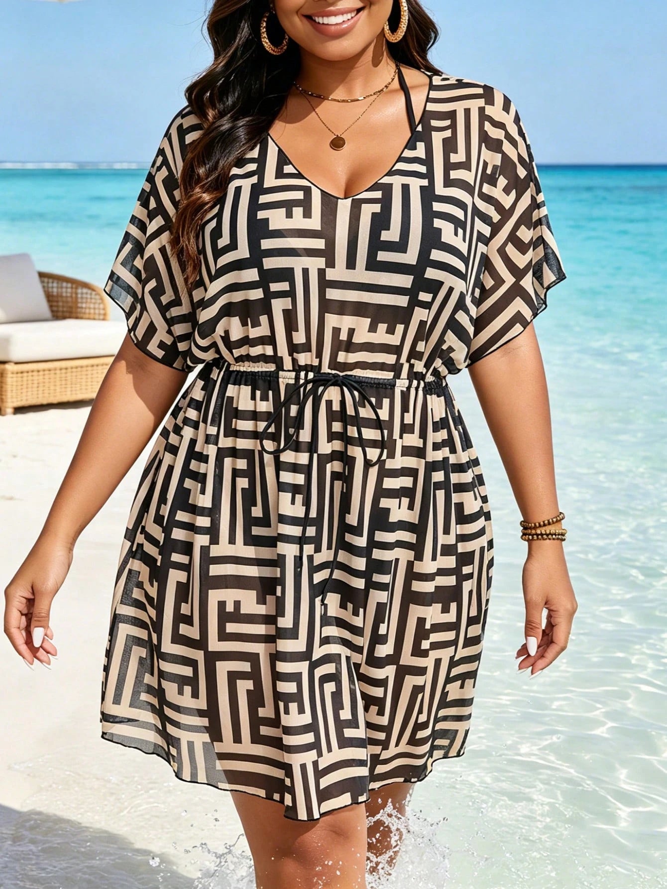 Women's New Plus Size Black And White Maze Pattern Waist Drawstring To Conceal Flesh And Show Off Slimming Swimsuit Cover Up Shirt