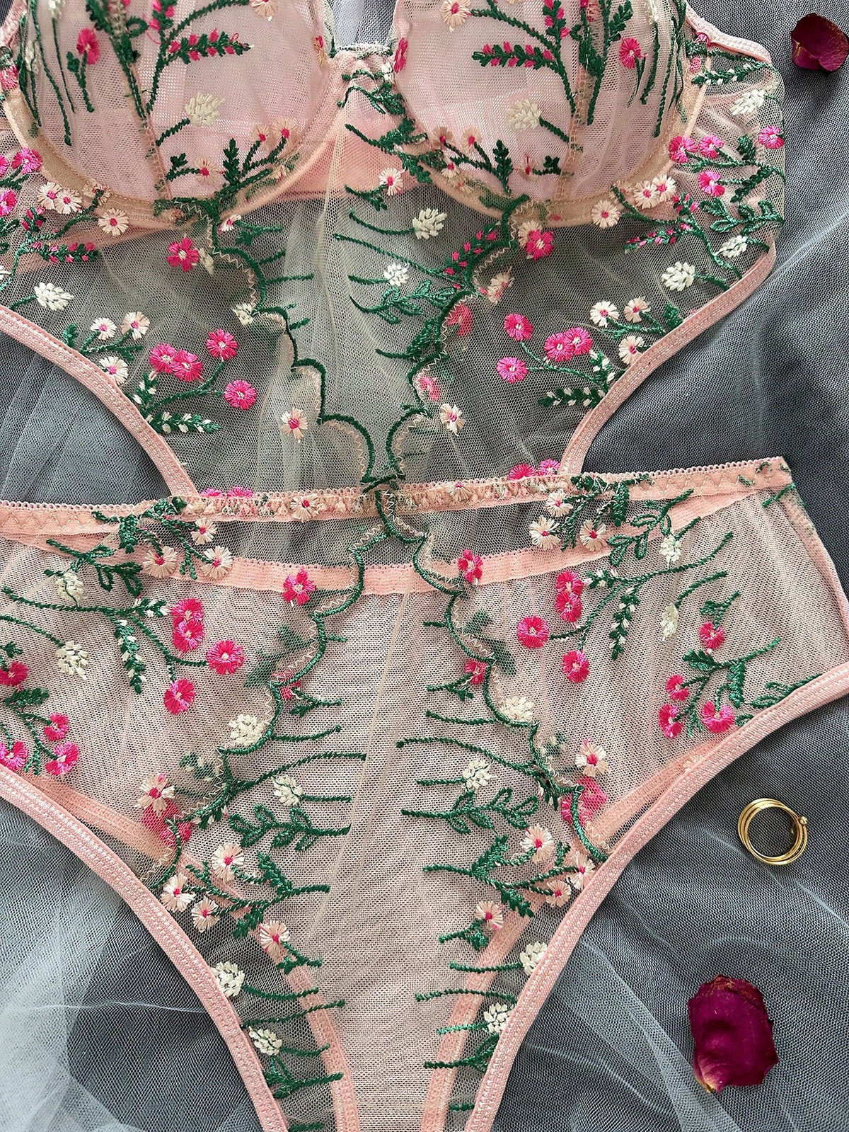 Women's Sexy Floral Embroidered Mesh Tie-Up Design Pink Jumpsuit, Sweet Sheer Alluring Minimalist Sexy Sexy Bra Jumpsuit For Valentine's Day, Honeymoon, Bedroom, Nightclub Atmosphere