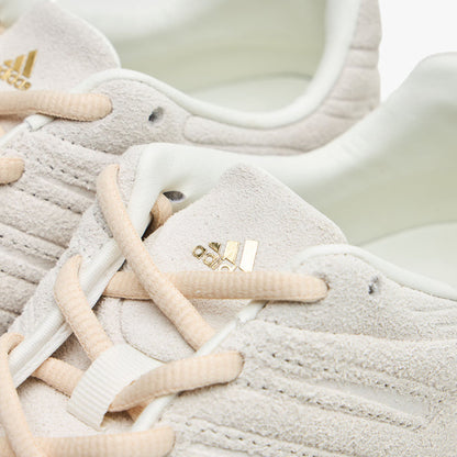 adidas Women's Ghost Sprint Off White / Sand Strata - Gold Metallic