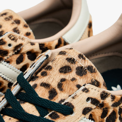 adidas Women's Handball Spezial Magic Beige / Ivory